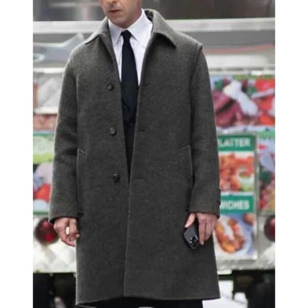 succession-s04-jeremy-strong-coat