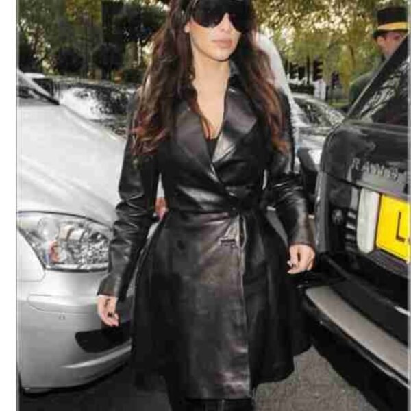 kim-kardashian-trendy-coat
