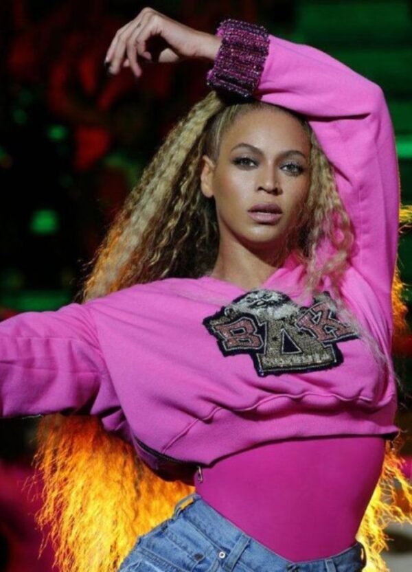 pink-hoodie-by-beyonce-style