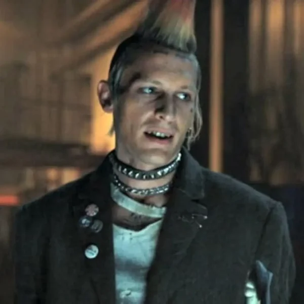 axel-stranger-coat.webp