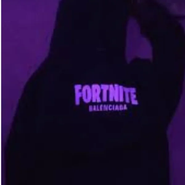 balenciaga-black-hoodie.webp