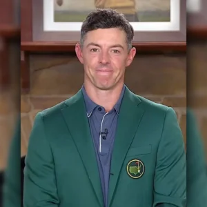 repica-green-blazer.webp