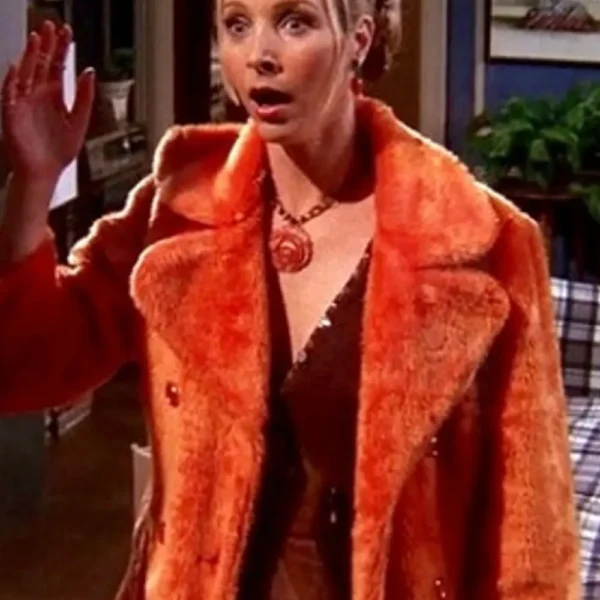 lisa-kudrow-fur-coat.webp